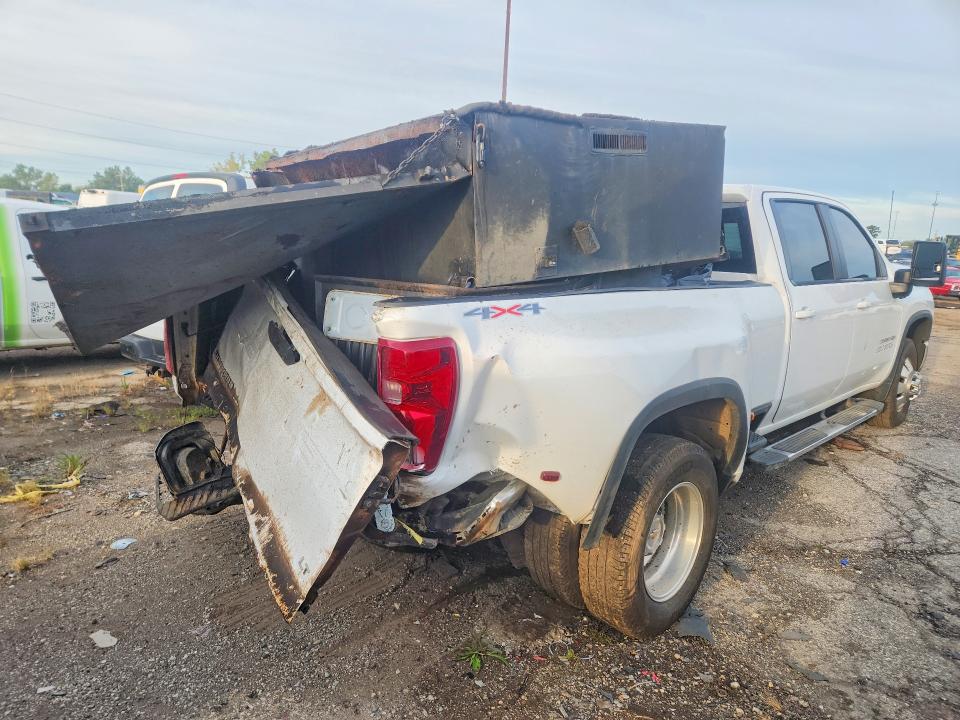 70167376 :رقم المزاد ، 1GC4KTEY5SF352275 vin ، 2025 Chevrolet Silverado مزاد بيع