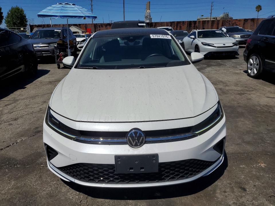 67841076 :رقم المزاد ، 3VW7X7BU8SM018570 vin ، 2025 Volkswagen Jetta مزاد بيع