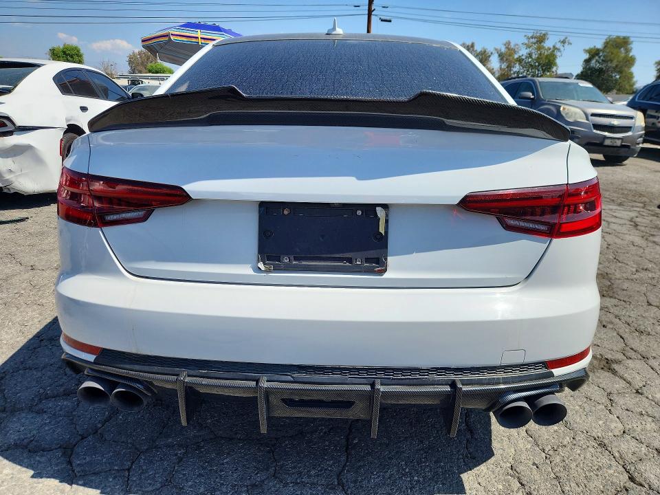 Auction sale of the 2018 Audi A4, vin: WAUKMAF4XJA106994, lot number: 69543166