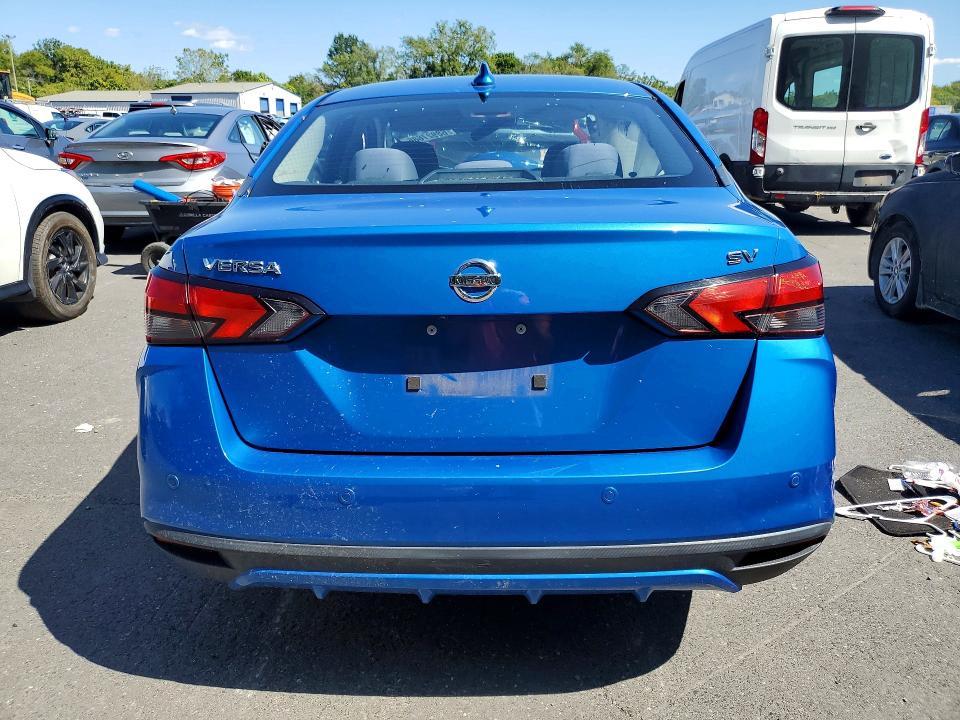 68927686 :رقم المزاد ، 3N1CN8EV3LL861930 vin ، 2020 Nissan Versa مزاد بيع