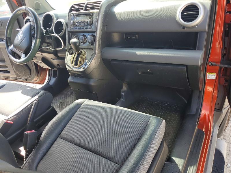 70179096 :رقم المزاد ، 5J6YH286X4L022943 vin ، 2004 Honda Element مزاد بيع