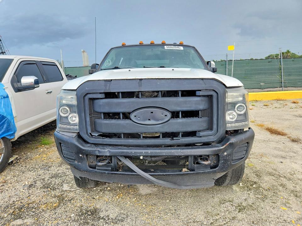 68862046 :رقم المزاد ، 1FT8W3DT5GEC99554 vin ، 2016 Ford F350 مزاد بيع