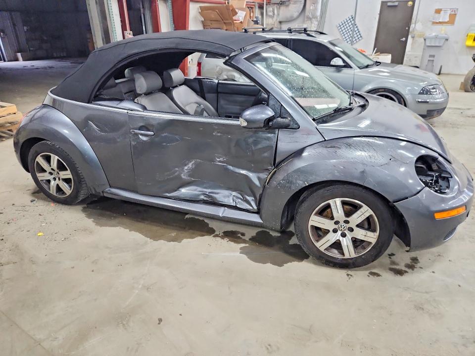 69954616 :رقم المزاد ، 3VWRF31Y36M326907 vin ، 2006 Volkswagen New Beetle مزاد بيع