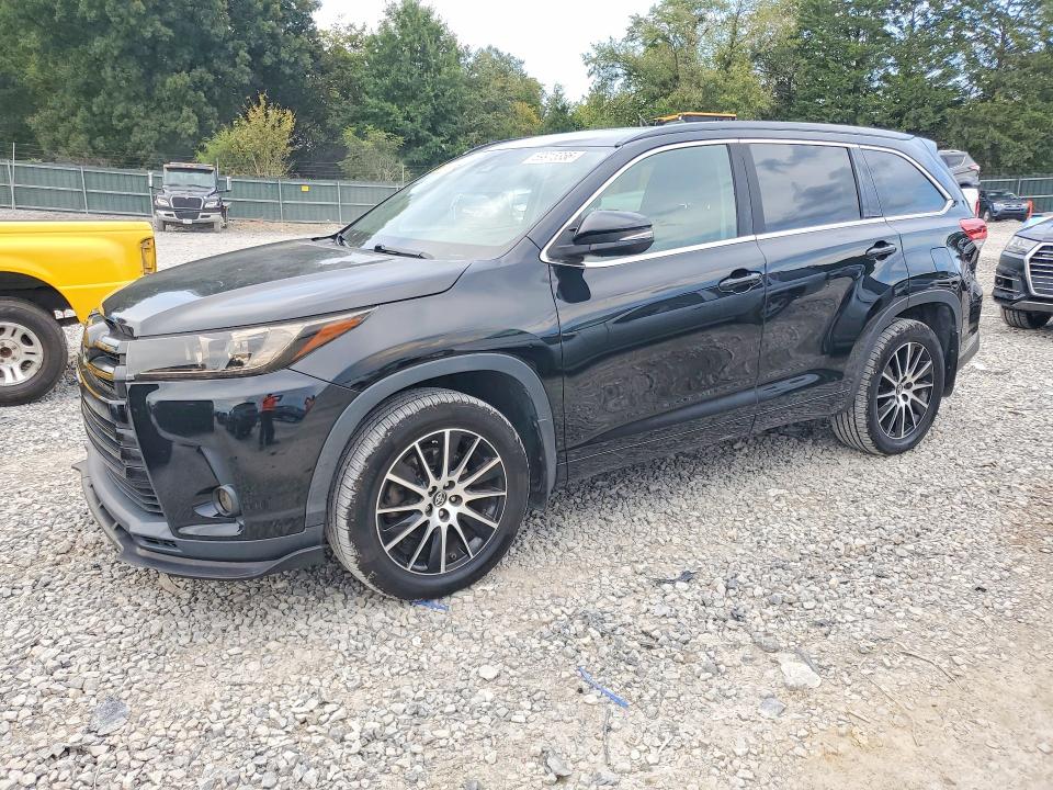 Продаж на аукціоні авто 2017 Toyota Highlander, vin: 5TDJZRFH9HS375826, номер лоту: 69915356
