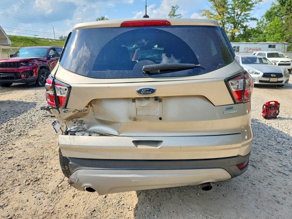 2017 Ford Escape მანქანა იყიდება აუქციონზე, vin: 1FMCU0GD6HUB73497, აუქციონის ნომერი: 67724116