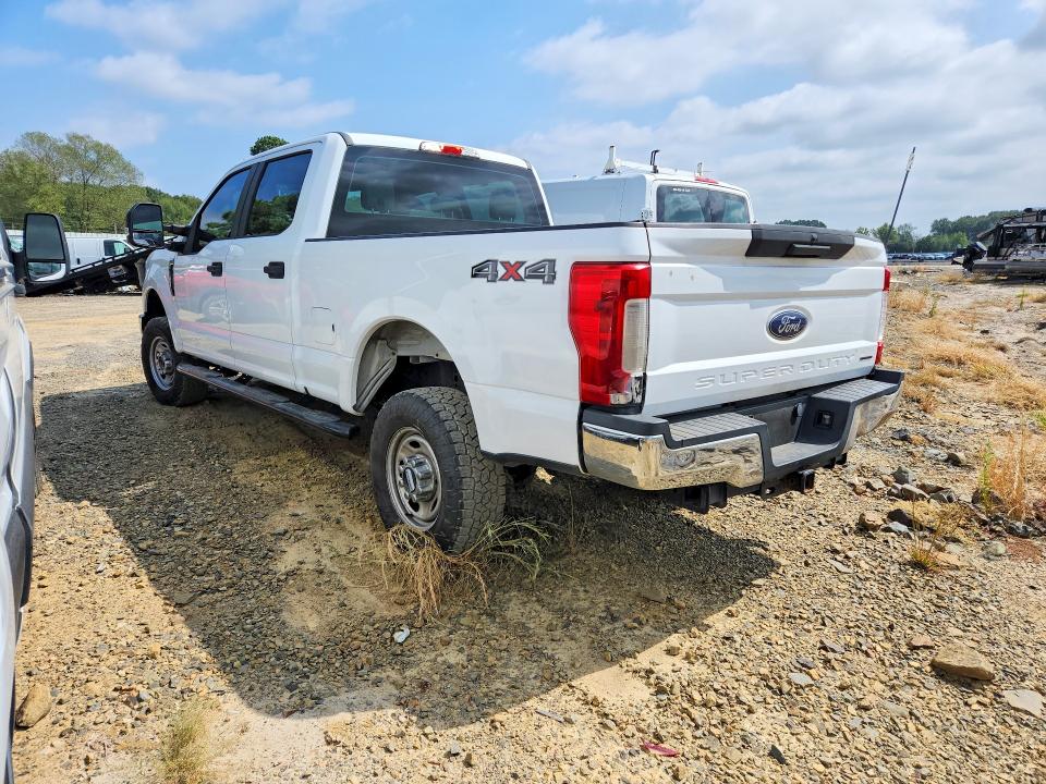 70042796 :رقم المزاد ، 1FT7W2B69HEC00318 vin ، 2017 Ford F250 مزاد بيع