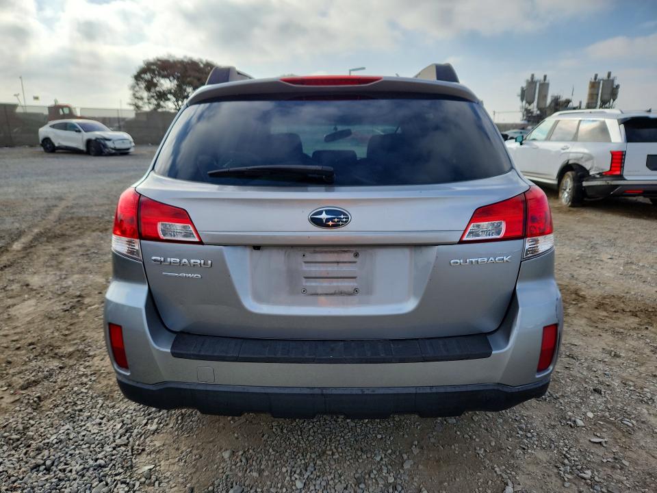 2011 Subaru Outback მანქანა იყიდება აუქციონზე, vin: 4S4BRCGC1B3318707, აუქციონის ნომერი: 70359956