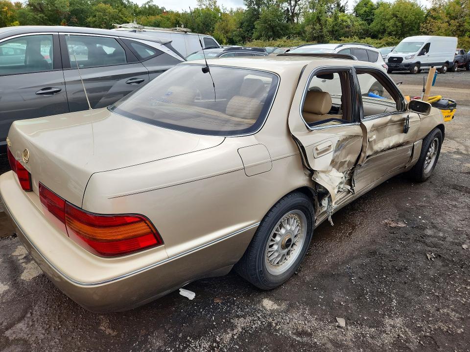 70281056 :رقم المزاد ، JT8UF11E3R0198097 vin ، 1994 Lexus Ls مزاد بيع