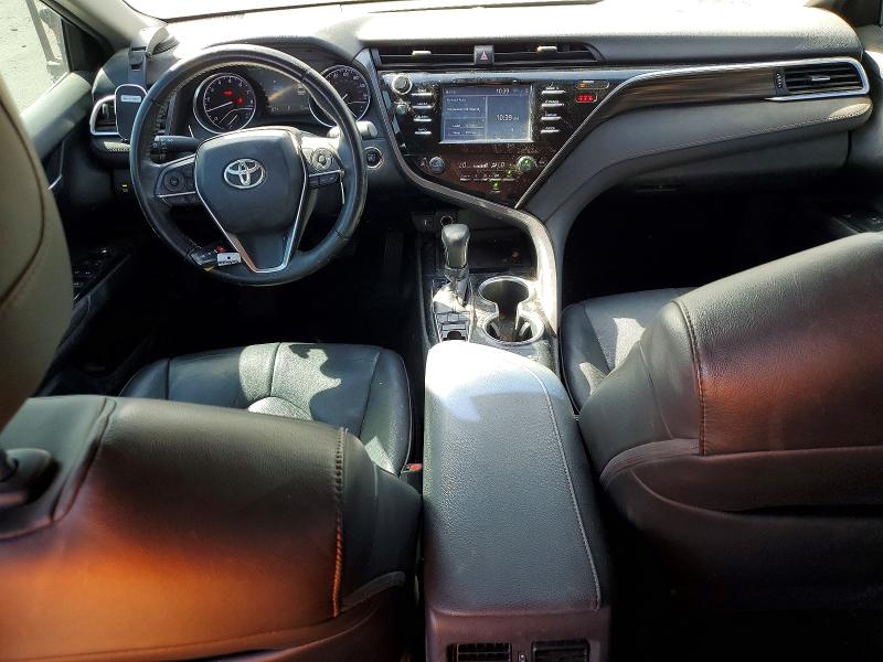 67895486 :رقم المزاد ، 4T1B11HK5JU553606 vin ، 2018 Toyota Camry مزاد بيع