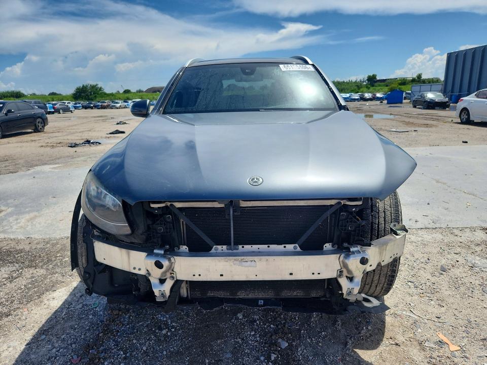 69155406 :رقم المزاد ، WDC0G4JB8JV048461 vin ، 2018 Mercedes-benz Glc مزاد بيع