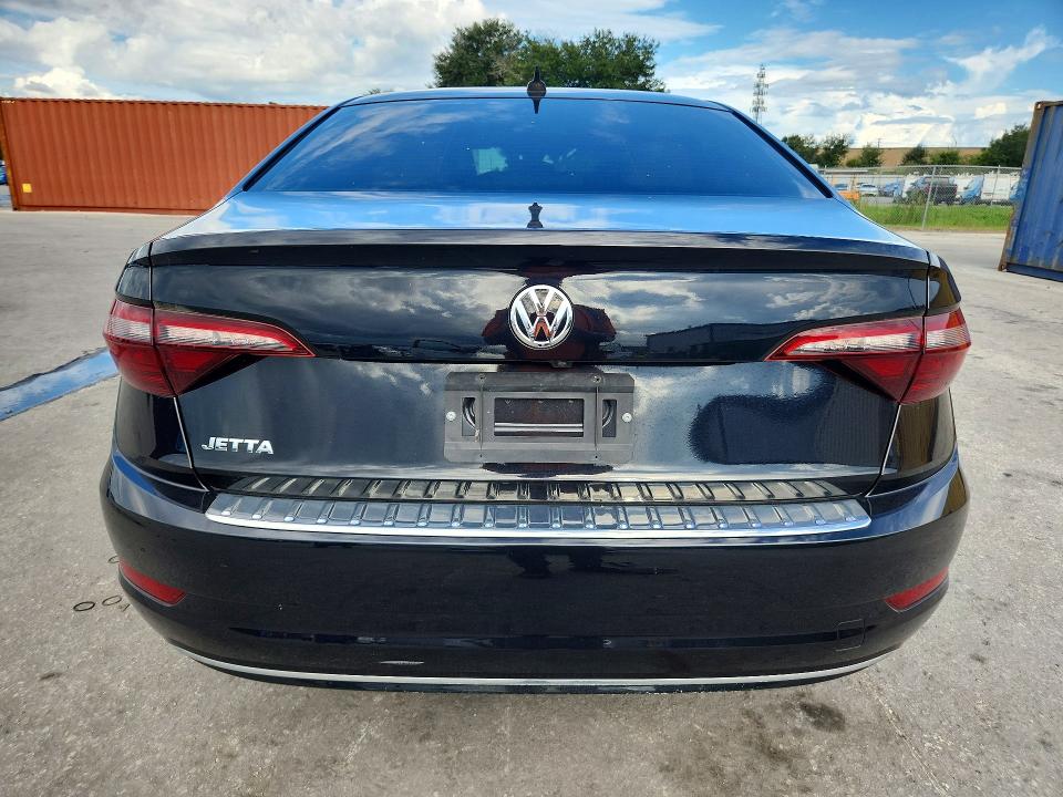 66981576 :رقم المزاد ، 3VWE57BU1MM070266 vin ، 2021 Volkswagen Jetta مزاد بيع