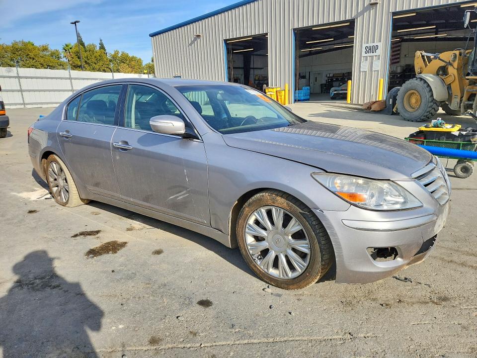 2011 Hyundai Genesis მანქანა იყიდება აუქციონზე, vin: KMHGC4DE4BU136058, აუქციონის ნომერი: 67192236