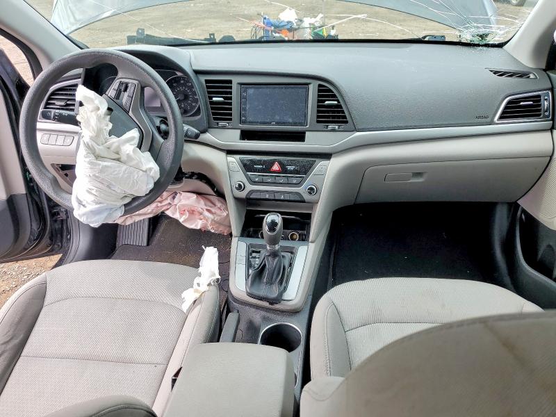 68210106 :رقم المزاد ، 5NPD74LF1JH244071 vin ، 2018 Hyundai Elantra مزاد بيع