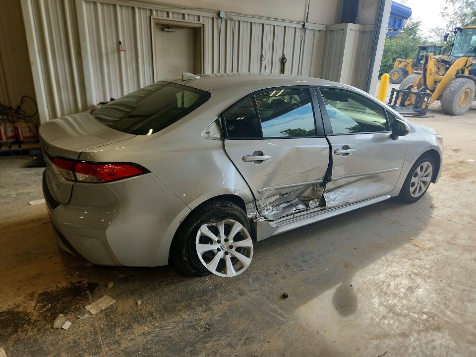 67798176 :رقم المزاد ، JTDEPMAE2N3024020 vin ، 2022 Toyota Corolla مزاد بيع
