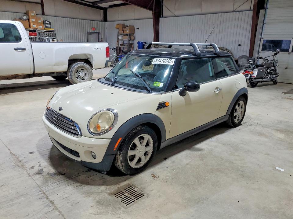 Продажа на аукционе авто 2009 Mini Cooper, vin: WMWMF33519TW77463, номер лота: 67470746