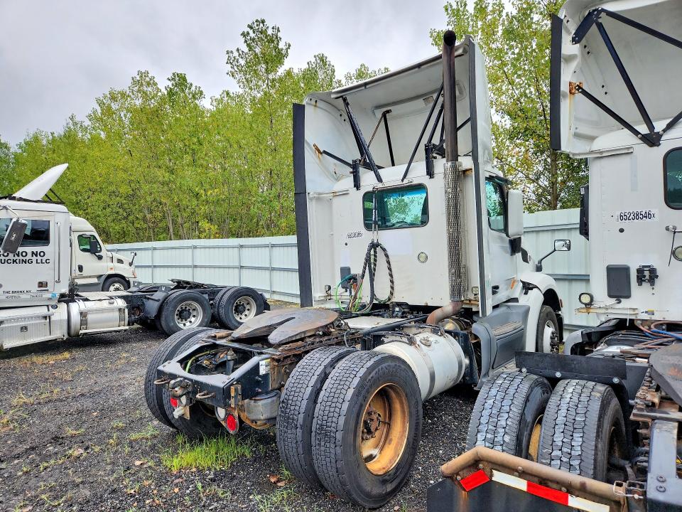 65238366 :رقم المزاد ، 1XPBA48X4GD339733 vin ، 2016 Peterbilt 579 مزاد بيع