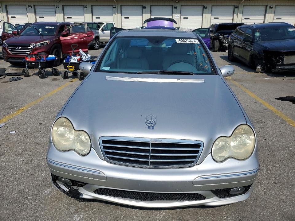 2005 Mercedes-benz C მანქანა იყიდება აუქციონზე, vin: WDBRF40J15G619022, აუქციონის ნომერი: 68679326
