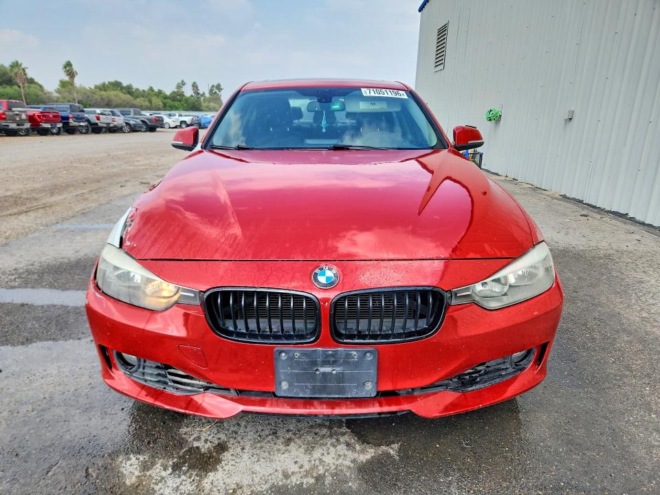 71051196 :رقم المزاد ، WBA3B5C54EF599787 vin ، 2014 Bmw 328 مزاد بيع