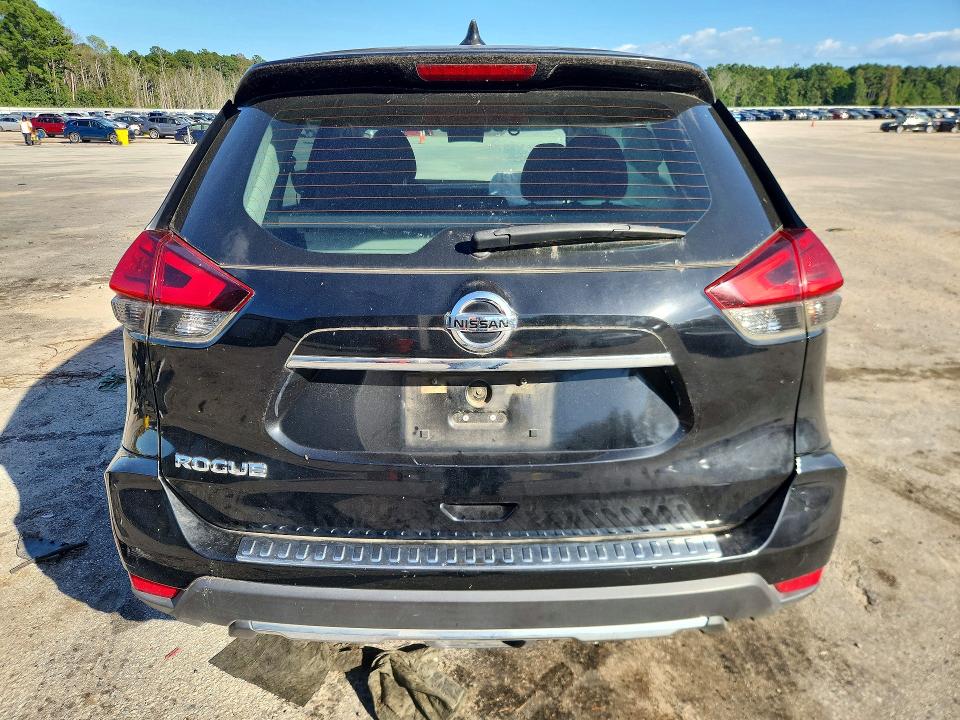2017 Nissan Rogue მანქანა იყიდება აუქციონზე, vin: KNMAT2MT6HP580692, აუქციონის ნომერი: 69067206