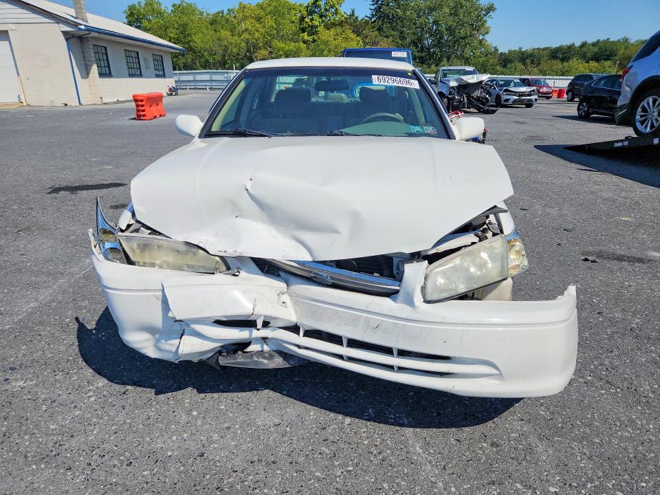 69296696 :رقم المزاد ، 4T1BG22K61U870906 vin ، 2001 Toyota Camry مزاد بيع