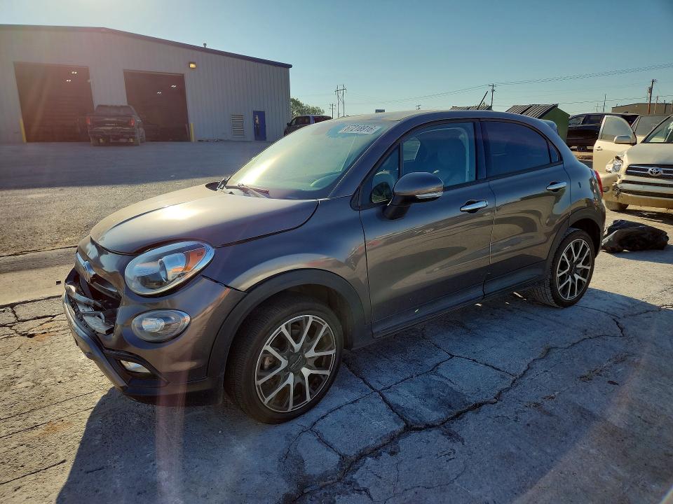 67218916 :رقم المزاد ، ZFBCFXET9GP410372 vin ، 2016 Fiat 500x مزاد بيع