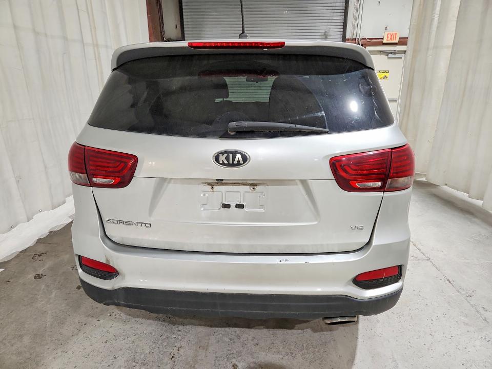 2019 Kia Sorento მანქანა იყიდება აუქციონზე, vin: 5XYPGDA57KG572756, აუქციონის ნომერი: 69299916