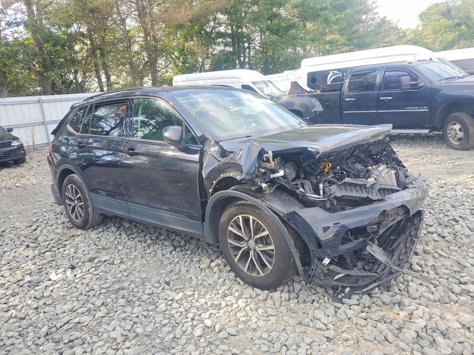 66860146 :رقم المزاد ، 3VV0B7AXXMM021070 vin ، 2021 Volkswagen Tiguan مزاد بيع