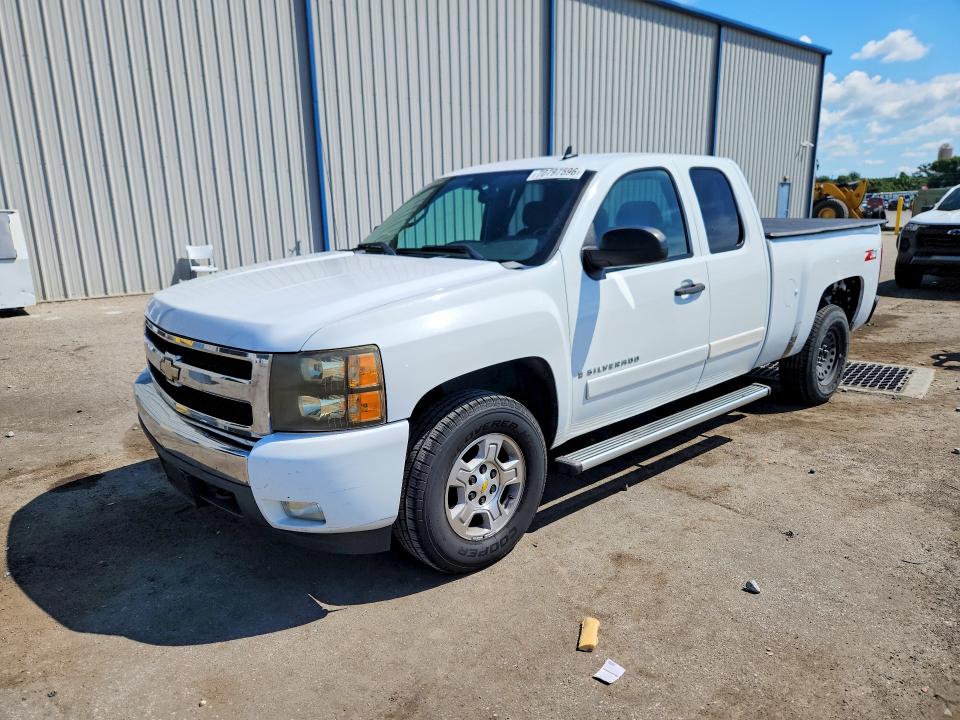 70797596 :رقم المزاد ، 2GCEC19J281290580 vin ، 2008 Chevrolet Silverado مزاد بيع