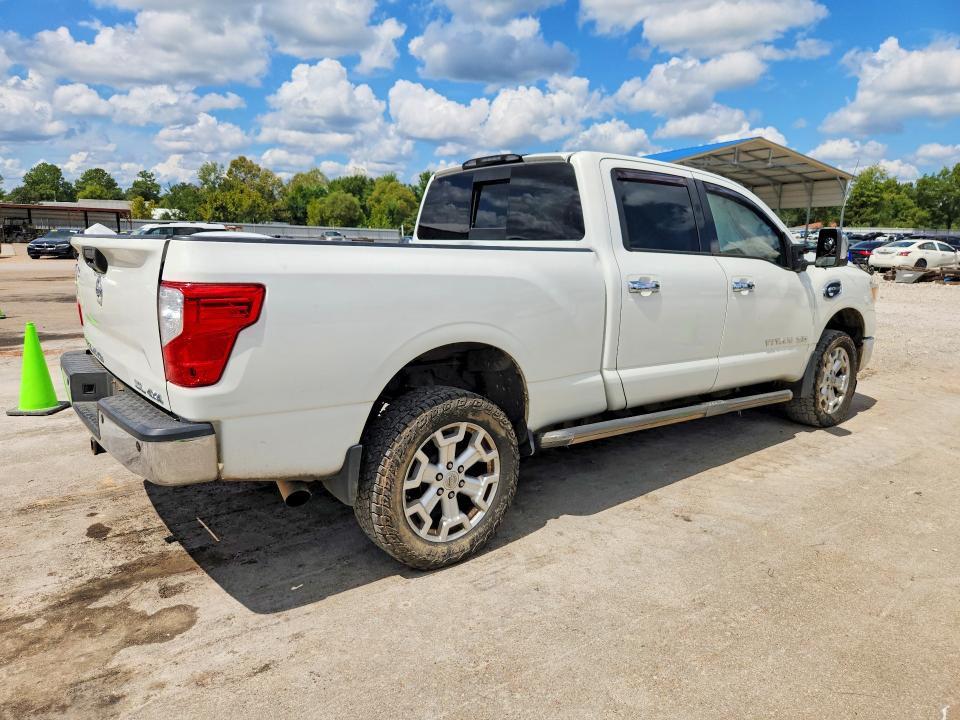 67534826 :رقم المزاد ، 1N6BA1F45GN500350 vin ، 2016 Nissan Titan Xd مزاد بيع