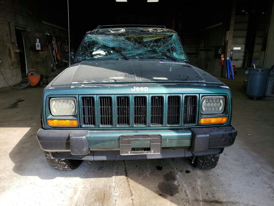 Aukcja sprzedaży 2001 Jeep Cherokee, vin: 1J4FF48S11L586062, numer aukcji: 69305276