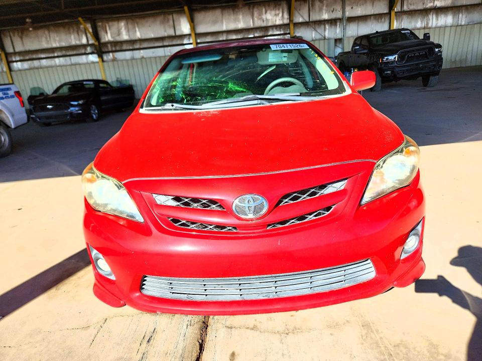 70471526 :رقم المزاد ، 5YFBU4EE6CP034527 vin ، 2012 Toyota Corolla مزاد بيع