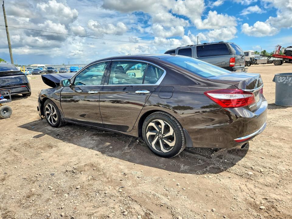 2016 Honda Accord მანქანა იყიდება აუქციონზე, vin: 1HGCR3F88GA003848, აუქციონის ნომერი: 70018936