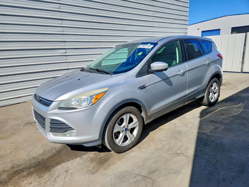 67922756 :رقم المزاد ، 1FMCU0GX3FUB07318 vin ، 2015 Ford Escape مزاد بيع