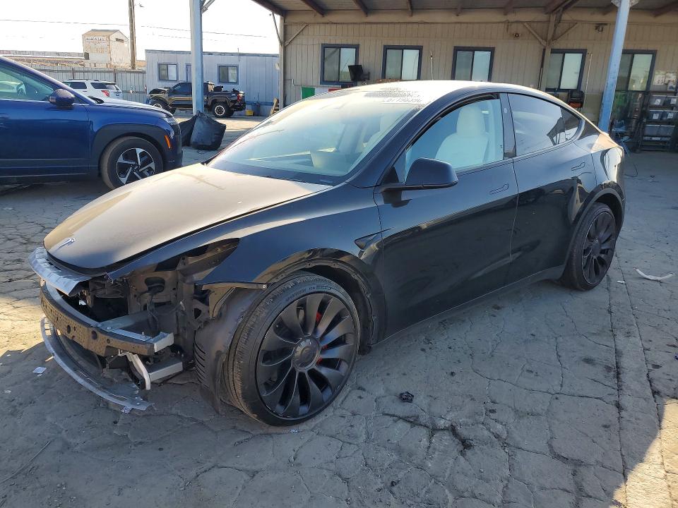 Auction sale of the 2025 Tesla Model Y, vin: 7SAYGDEF3SF254781, lot number: 67198396