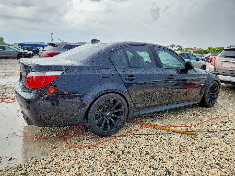 Продажа на аукционе авто 2006 Bmw M5, vin: WBSNB93596B581533, номер лота: 71025806