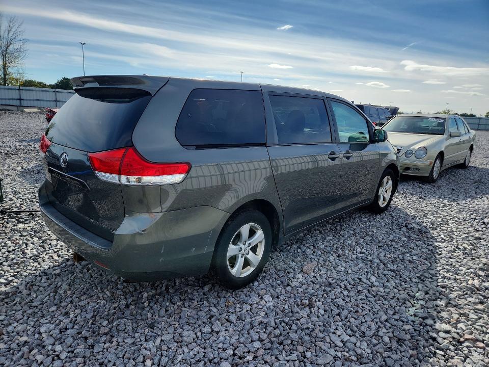 Продажа на аукционе авто 2012 Toyota Sienna, vin: 5TDKA3DC7CS013406, номер лота: 69990886