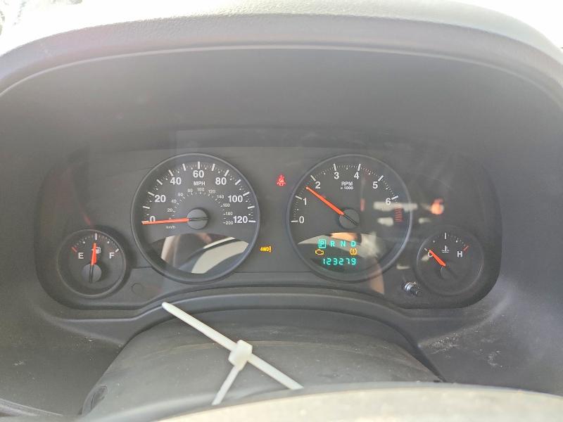 2010 Jeep Patriot მანქანა იყიდება აუქციონზე, vin: 1J4NF2GB6AD657879, აუქციონის ნომერი: 69386676