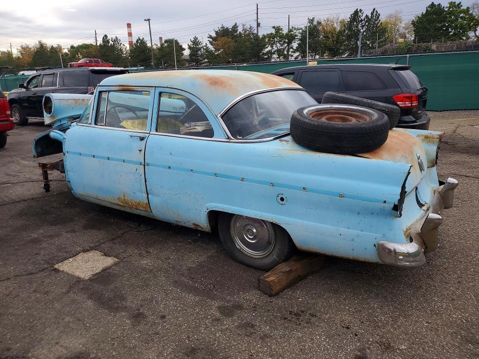 1955 Ford Custom Deluxe მანქანა იყიდება აუქციონზე, vin: A5LG132856, აუქციონის ნომერი: 70321316