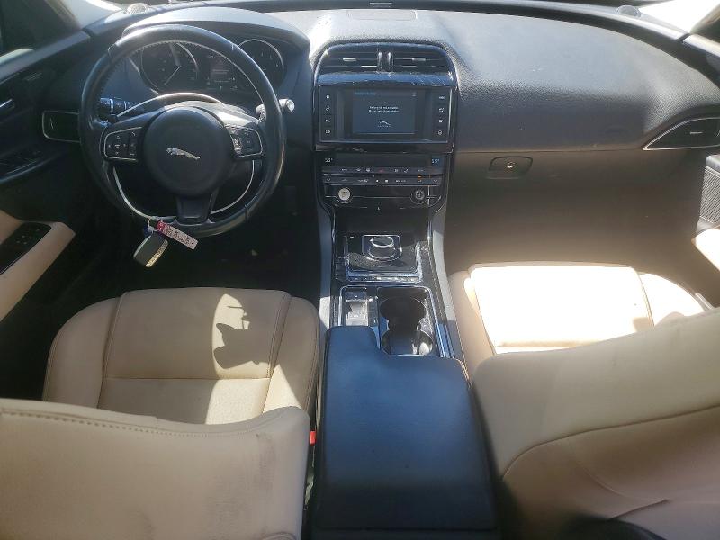 Продаж на аукціоні авто 2018 Jaguar Xe, vin: SAJAJ4FX0JCP33616, номер лоту: 69848636