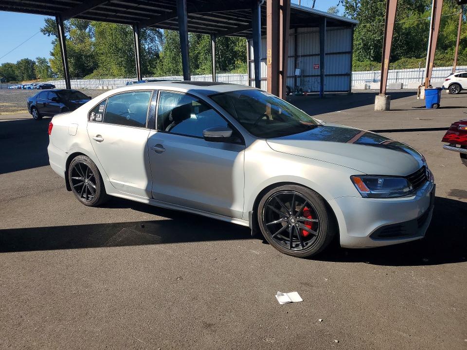 Продажа на аукционе авто 2011 Volkswagen Jetta, vin: 3VWLL7AJ4BM124368, номер лота: 67945896