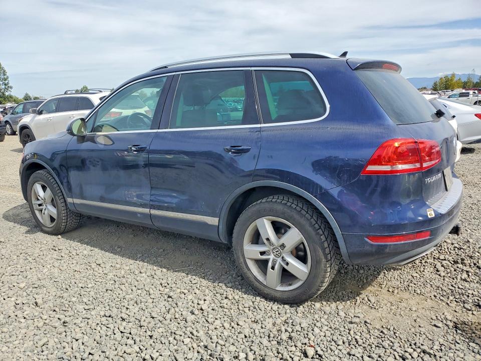 2011 Volkswagen Touareg მანქანა იყიდება აუქციონზე, vin: WVGFK9BP8BD002055, აუქციონის ნომერი: 69945306
