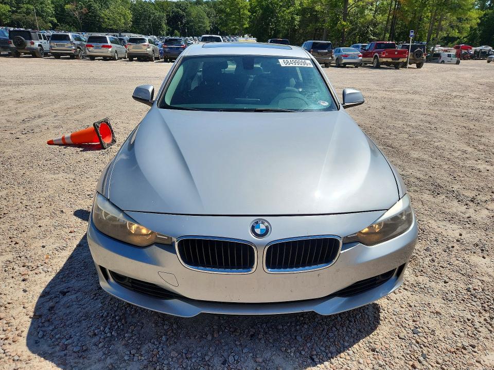 68499096 :رقم المزاد ، WBA3A5C55DF359052 vin ، 2013 Bmw 328 مزاد بيع