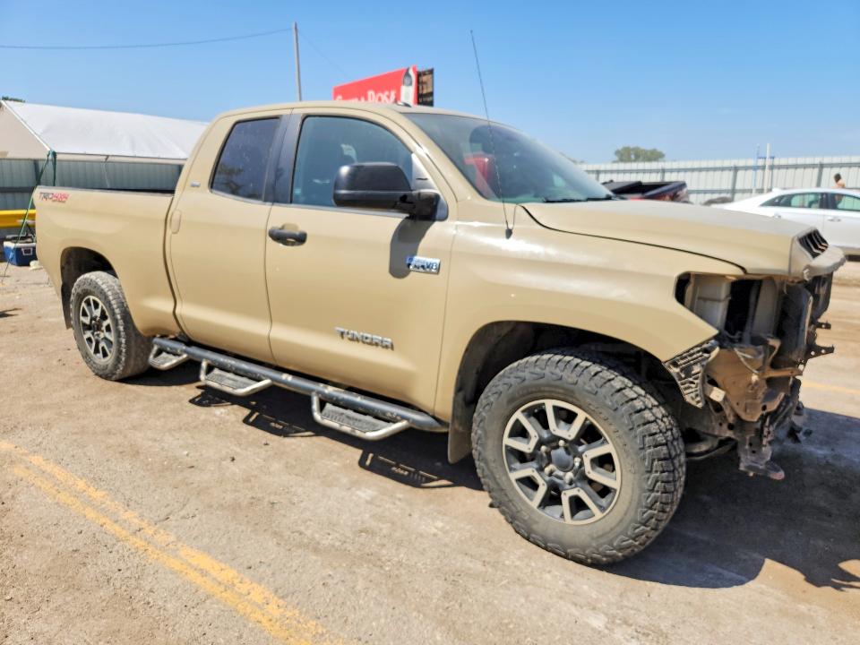 67346976 :رقم المزاد ، 5TFUW5F19JX759249 vin ، 2018 Toyota Tundra مزاد بيع