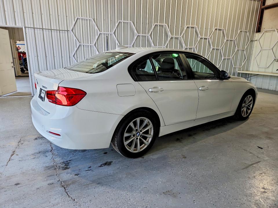 67356566 :رقم المزاد ، WBA8A9C54GK615612 vin ، 2016 Bmw 320 مزاد بيع