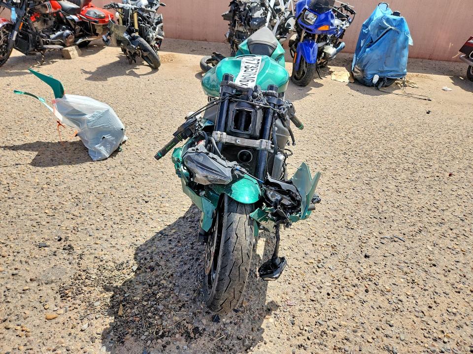 67357646 :رقم المزاد ، JKBZXJK11RA002609 vin ، 2024 Kawasaki Zx636 مزاد بيع