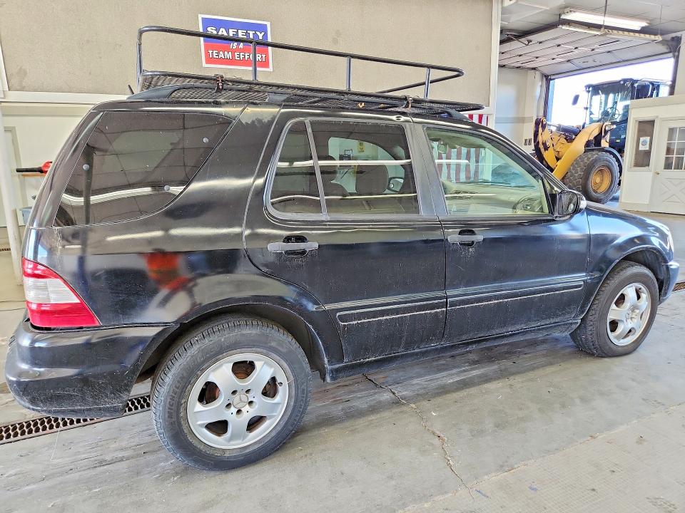 66806086 :رقم المزاد ، 4JGAB57E43A408234 vin ، 2003 Mercedes-benz M-class مزاد بيع