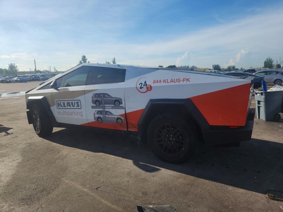 Продаж на аукціоні авто 2025 Tesla Cybertruck, vin: 7G2CEHED6SA069539, номер лоту: 67310006