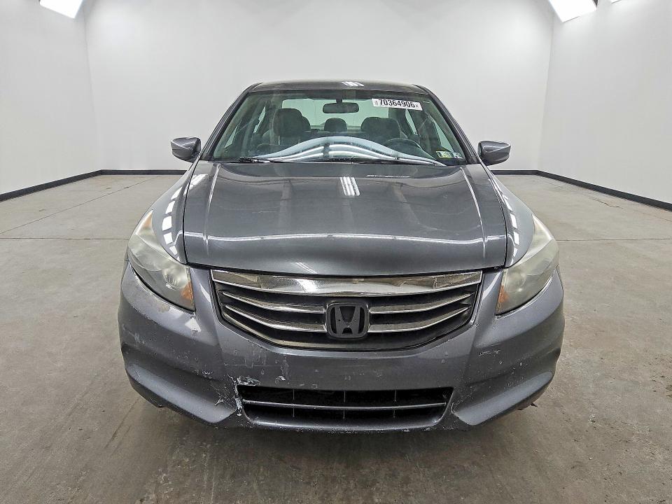70364906 :رقم المزاد ، 1HGCP2F32CA235411 vin ، 2012 Honda Accord مزاد بيع