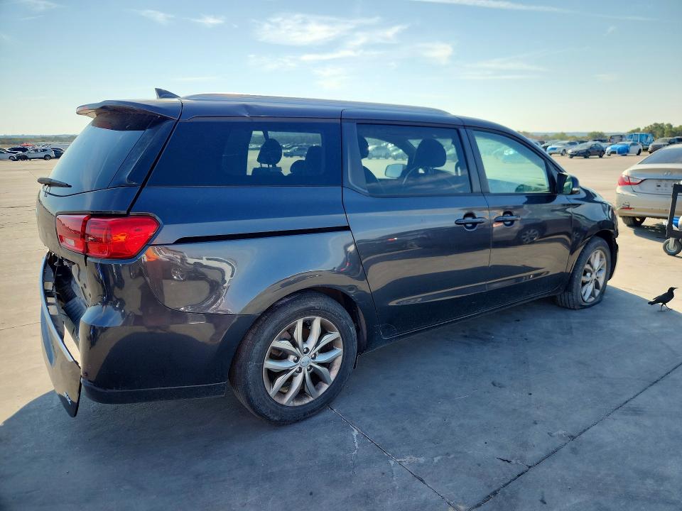 70324136 :رقم المزاد ، KNDMB5C18L6578152 vin ، 2020 Kia Sedona مزاد بيع