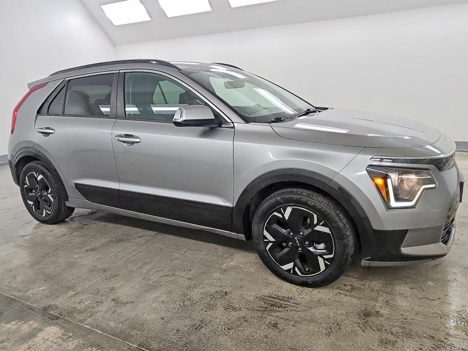 2023 Kia Niro მანქანა იყიდება აუქციონზე, vin: KNDCR3L19P5034086, აუქციონის ნომერი: 69384806